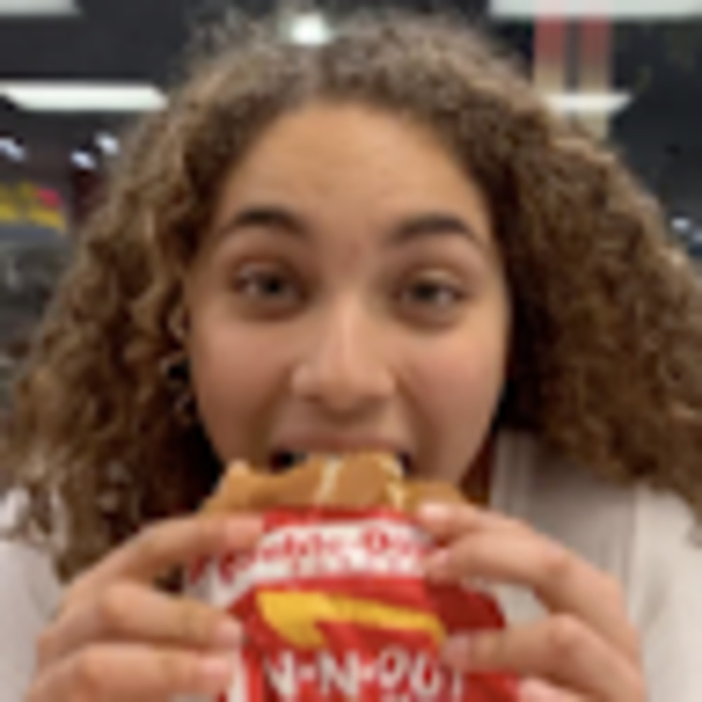 Meet your Posher, Nicole